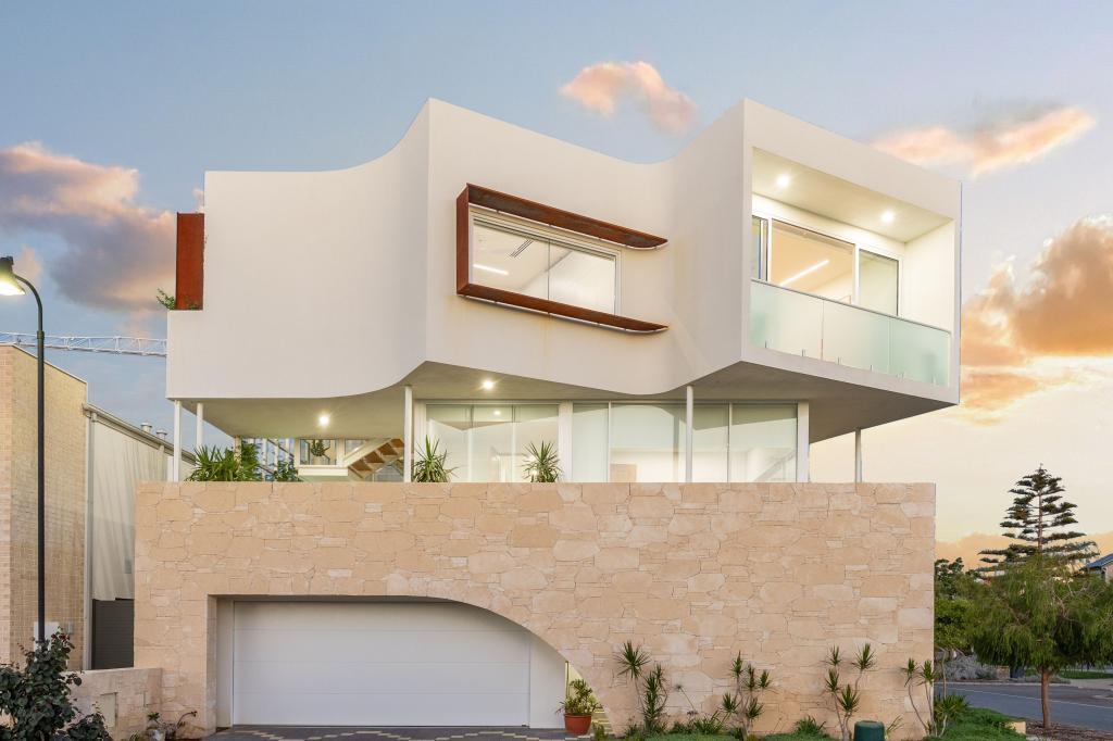 78 Reinforcement Pde, North Coogee, WA 6163