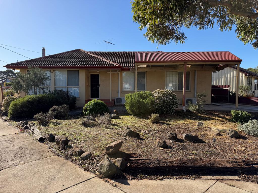 1/17 Centenary Cres, Werribee, VIC 3030