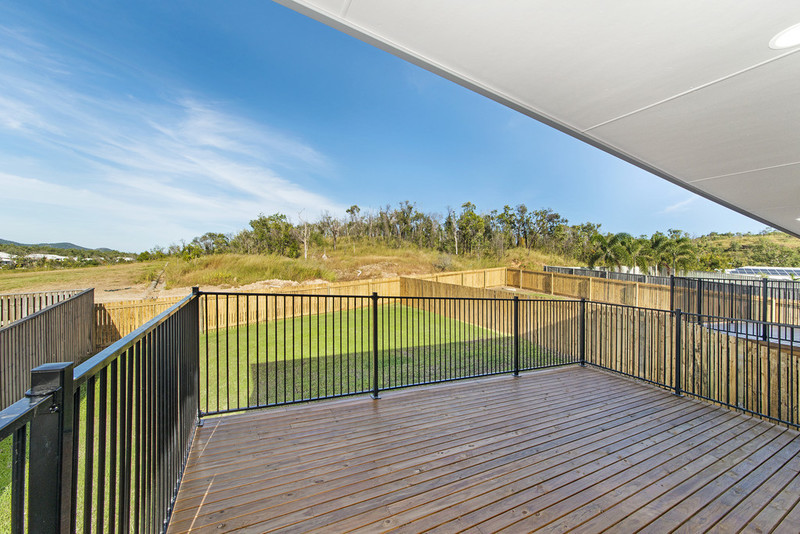 26B CHANNEL ST, BUSHLAND BEACH, QLD 4818