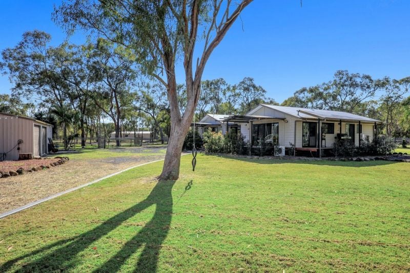 52 Tammy Rd, Moore Park Beach, QLD 4670