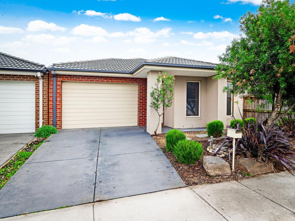 21 Elsey Way, Clyde North, VIC 3978