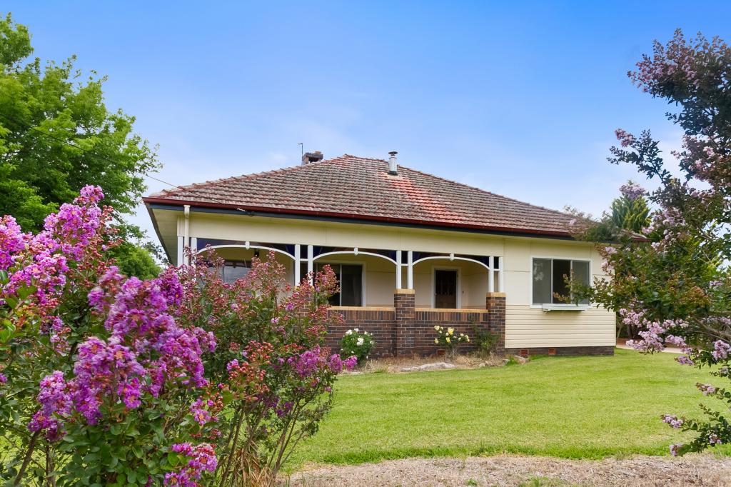 9 Leece Rd, Uralla, NSW 2358