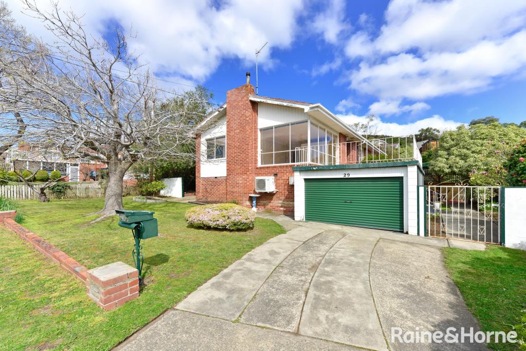 29 Henley St, Lindisfarne, TAS 7015