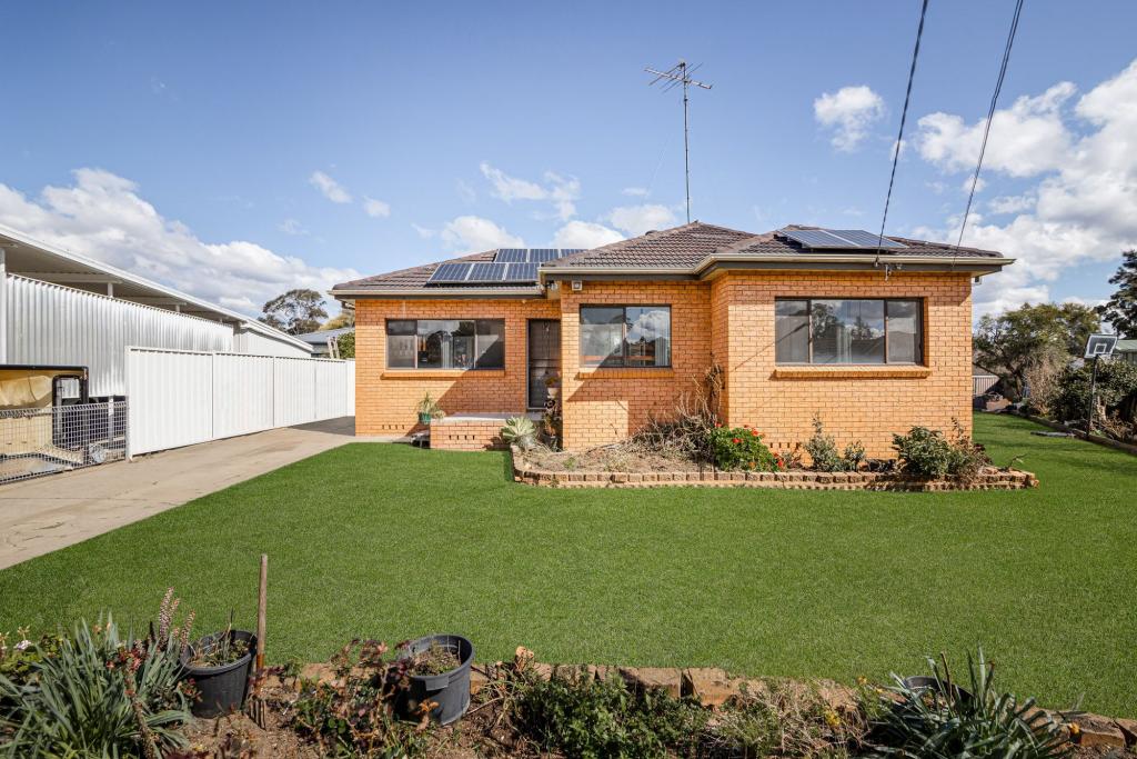19 Macleay Cres, St Marys, NSW 2760