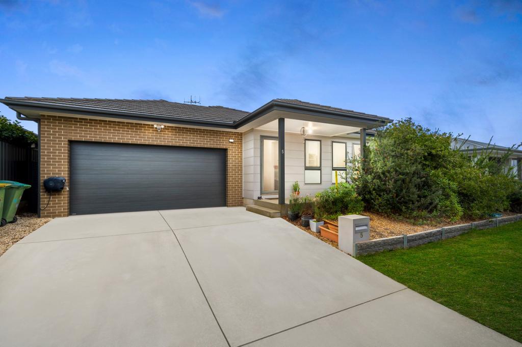 5 Nano St, Googong, NSW 2620