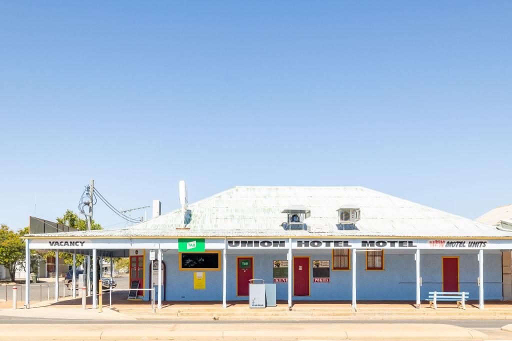 61 Oak St, Barcaldine, QLD 4725