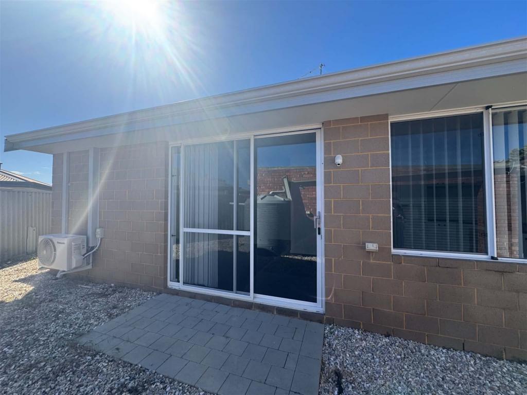 8a Dolton Pl, Warnbro, WA 6169
