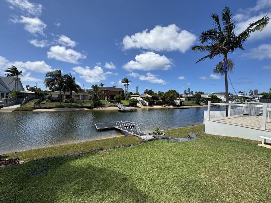 53 Kalimna Dr, Broadbeach Waters, QLD 4218