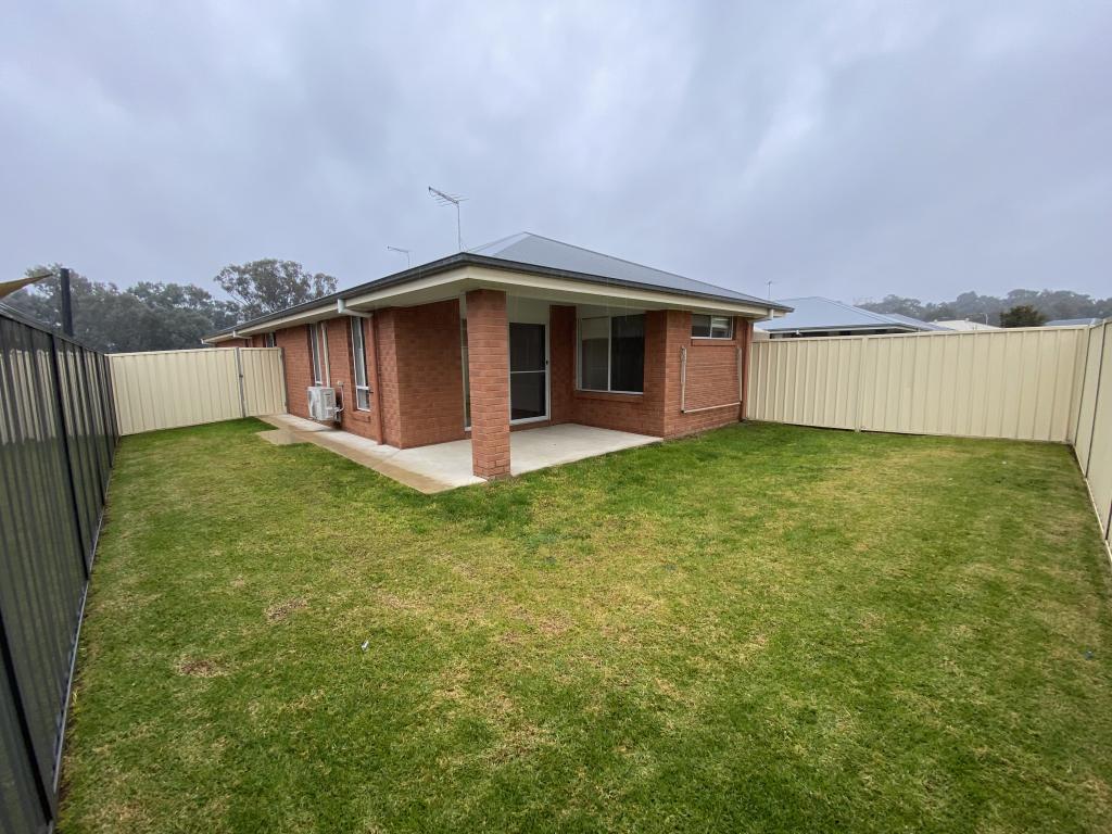 59b Royce Cres, Lavington, NSW 2641