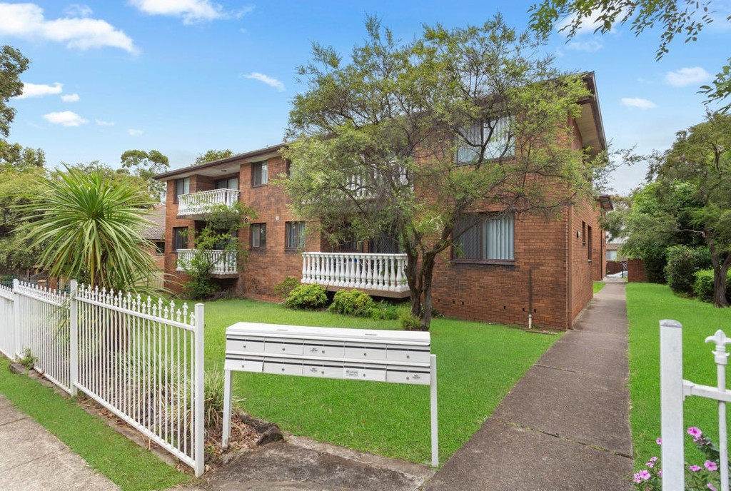 8/10 Paton St, Merrylands West, NSW 2160