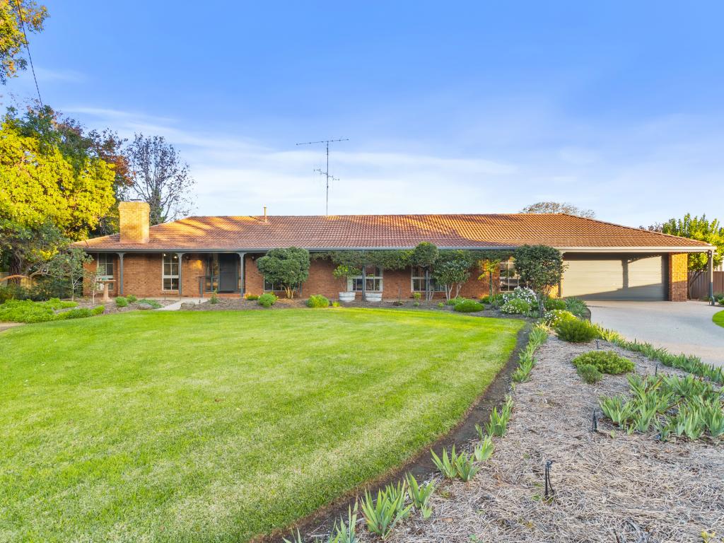 49 FALKINER ST, TOCUMWAL, NSW 2714