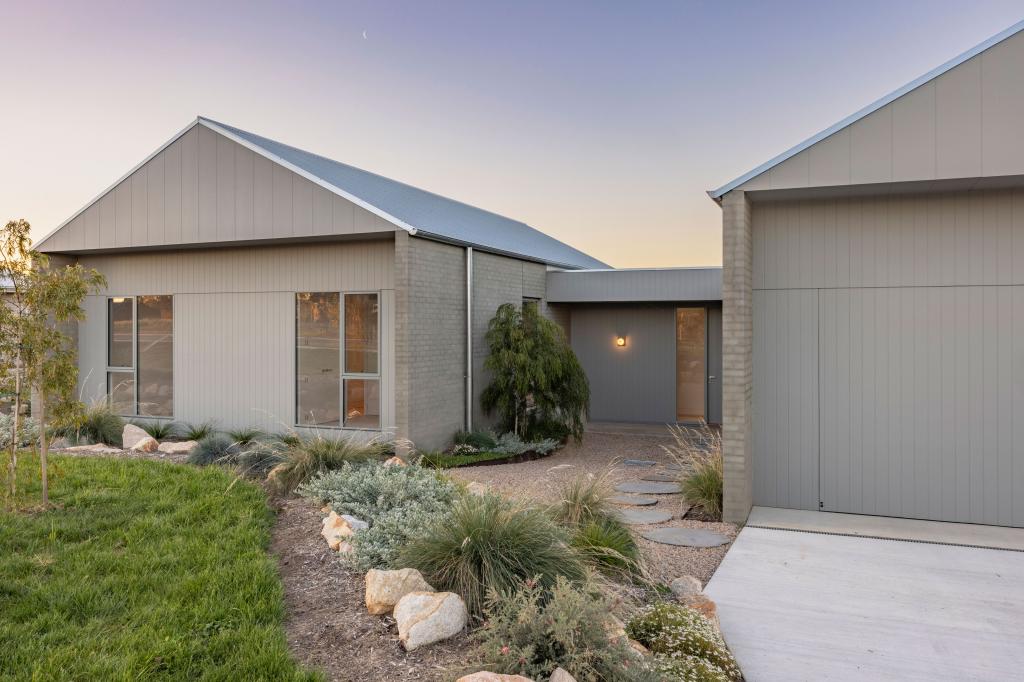 7 Greenslopes Ave, Mansfield, VIC 3722
