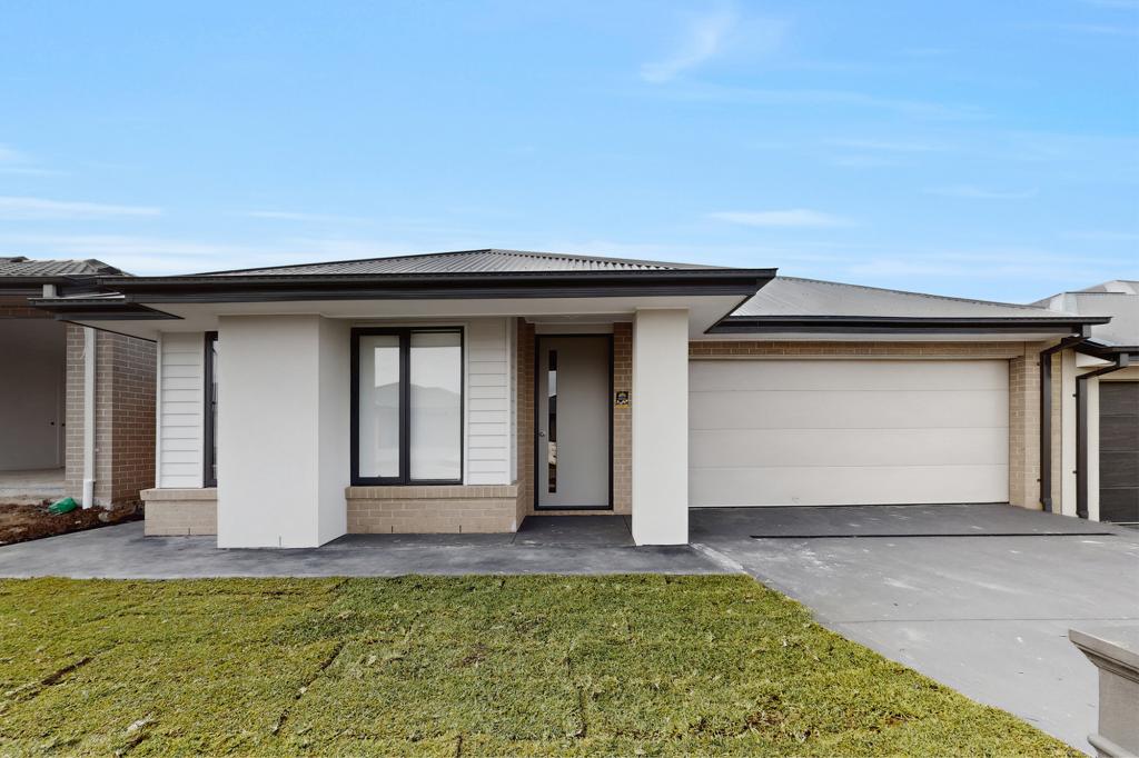 27 BALCARRA ST, CLYDE NORTH, VIC 3978