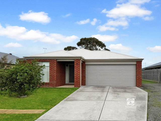 19 Hudson Cres, Lucknow, VIC 3875