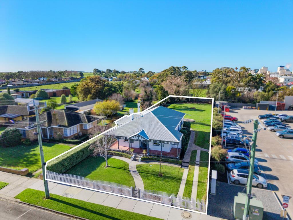2 Station St, Koroit, VIC 3282