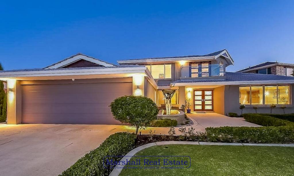 4 Latifa Cl, Ocean Reef, WA 6027