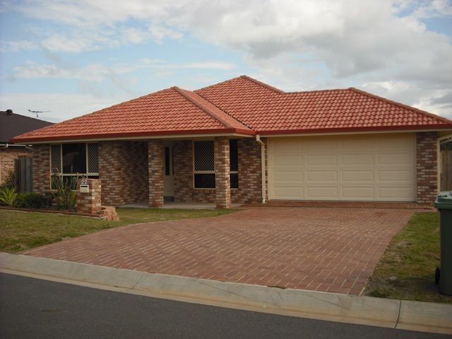 22 Skipton Cct, Kallangur, QLD 4503