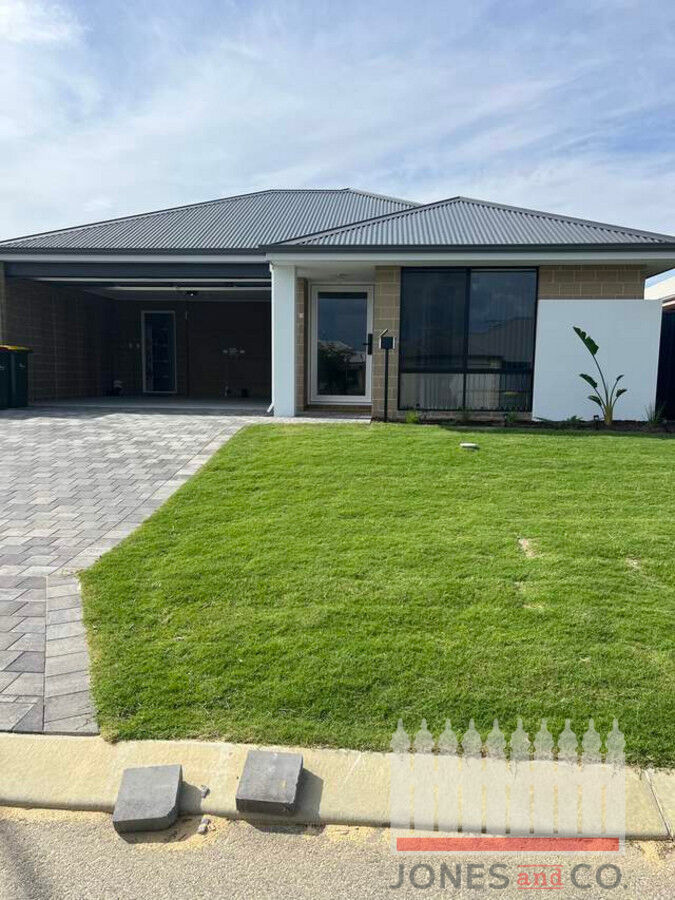 13 Butterleaf Ave, Yanchep, WA 6035