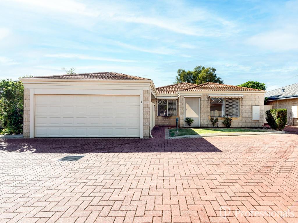 7/10 Peach Tree Way, Forrestfield, WA 6058