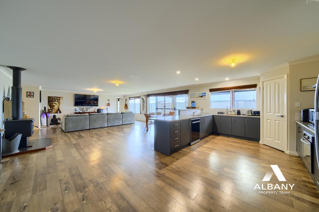4 Mccardell Cres, Bayonet Head, WA 6330