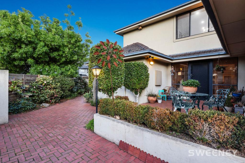 19 Den Dulk Ave, Altona, VIC 3018