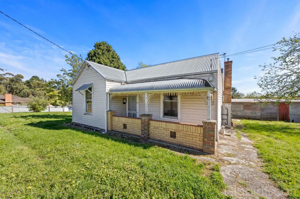 23 Hall St, Creswick, VIC 3363