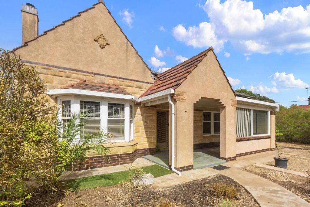 7 Park Tce, Maitland, SA 5573