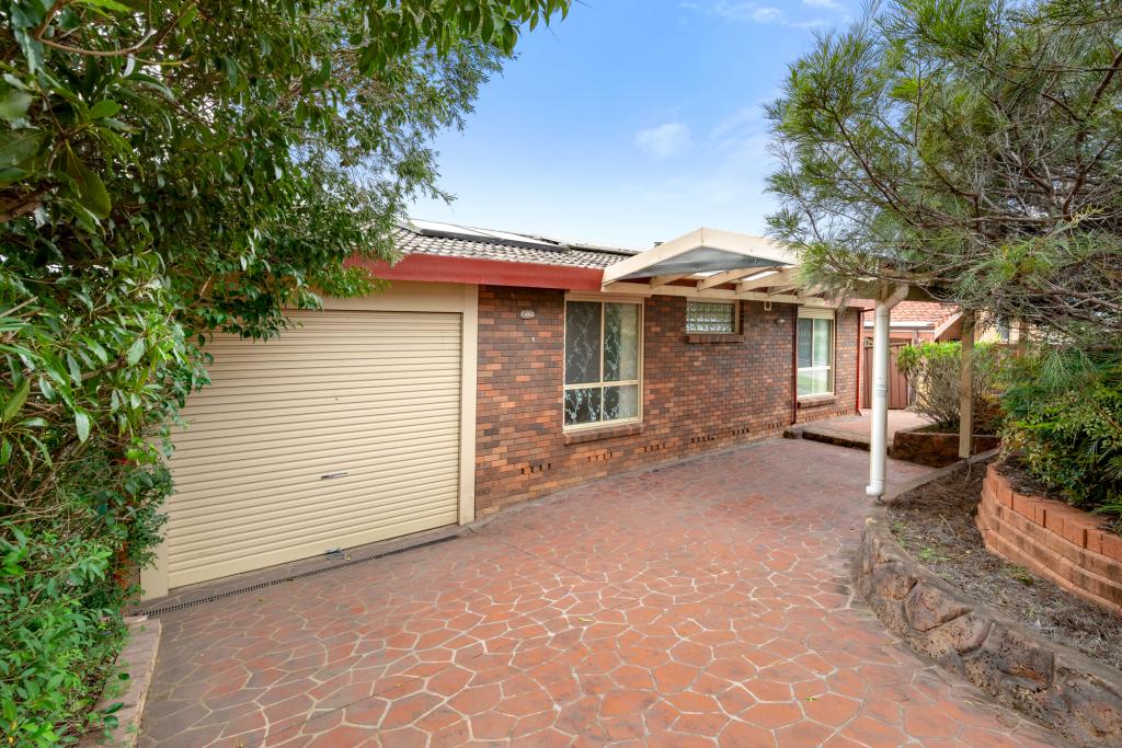 11 Fern Ave, Bradbury, NSW 2560