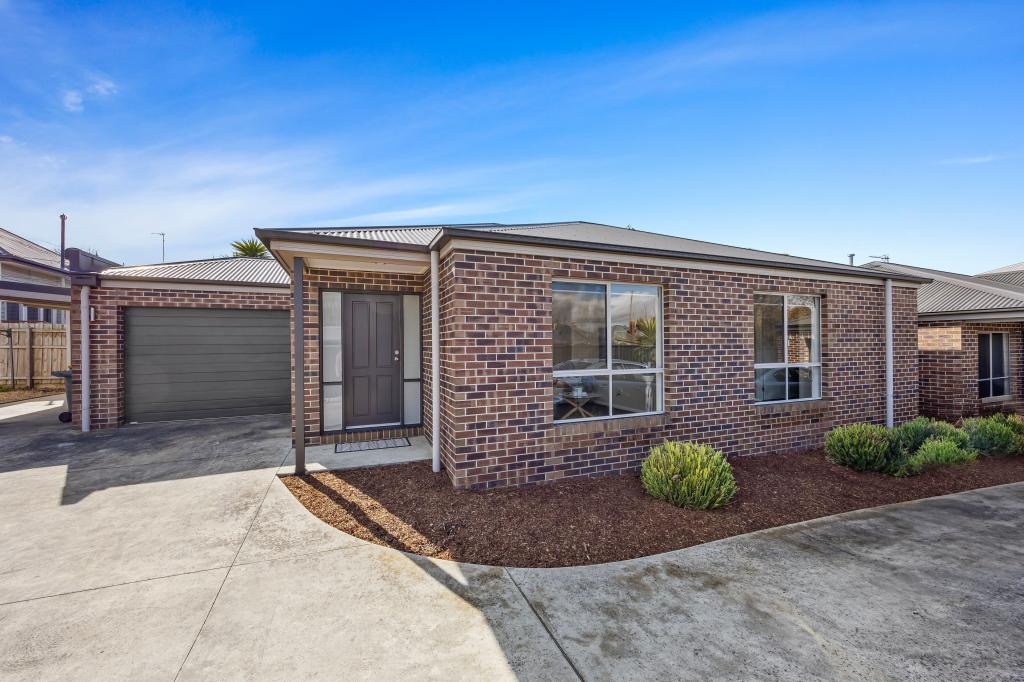 2/719 Skipton St, Redan, VIC 3350