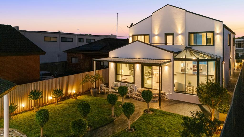 110 Cabarita Rd, Cabarita, NSW 2137