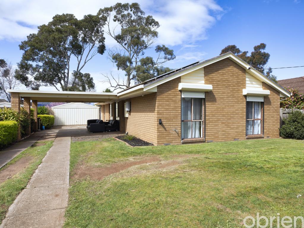 72 Exford Rd, Melton South, VIC 3338