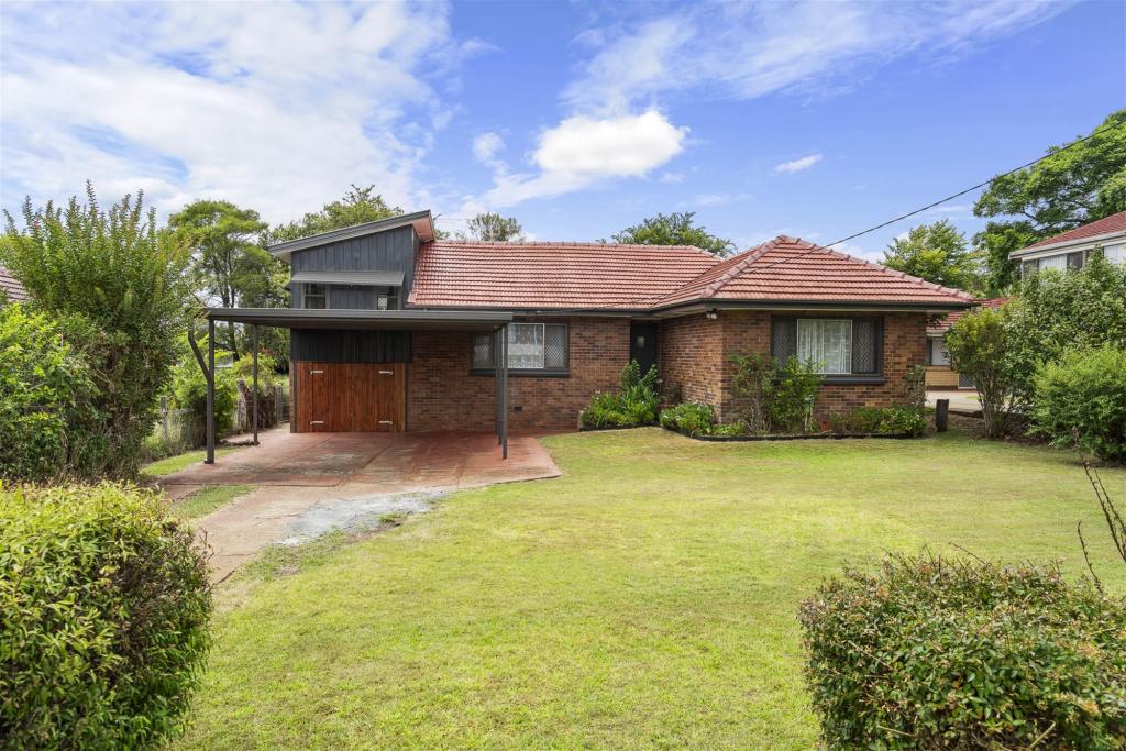 70 Ramsay St, Centenary Heights, QLD 4350