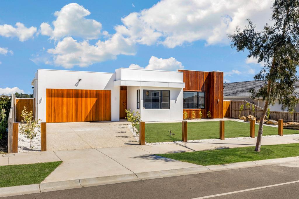 355 Mcgeorge Rd, Gisborne, VIC 3437