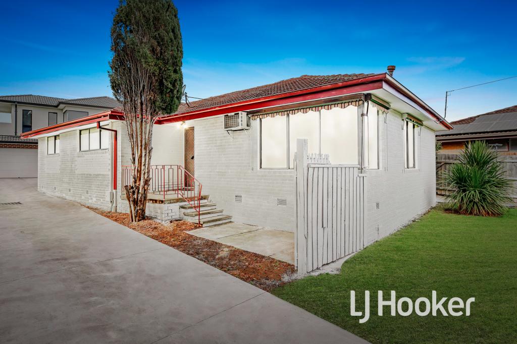 1/18 MARK CT, HAMPTON PARK, VIC 3976