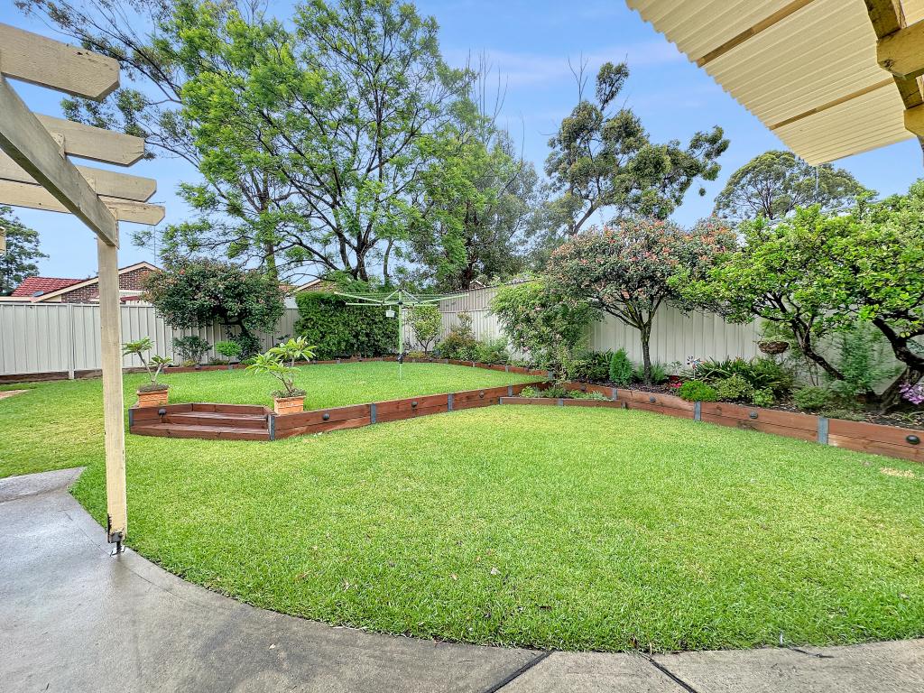 8 School House Rd, Glenmore Park, NSW 2745