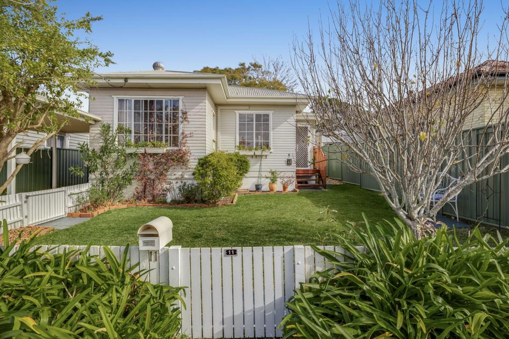11 Blackdown St, Harristown, QLD 4350