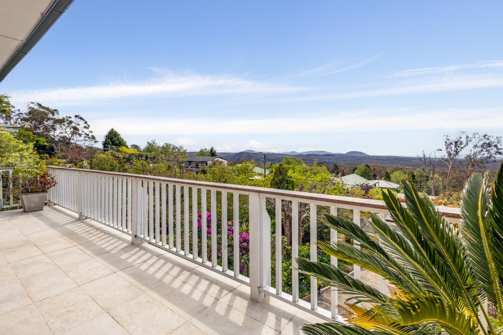 12 Panorama Cres, Wentworth Falls, NSW 2782