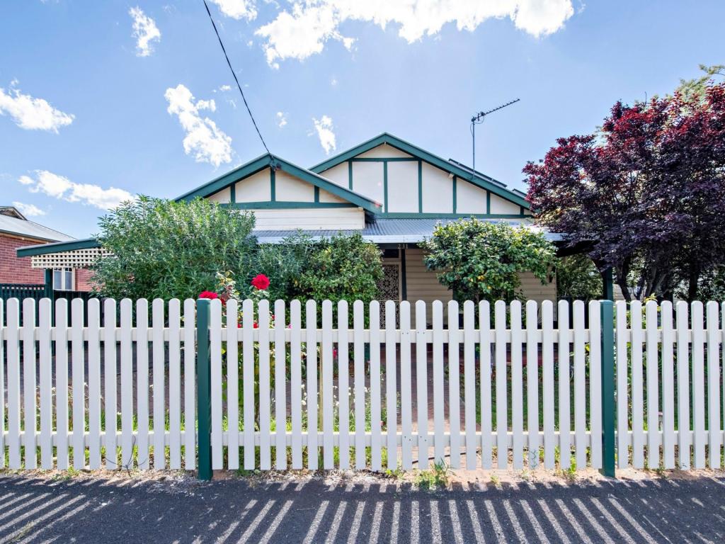 231 Fitzroy St, Dubbo, NSW 2830