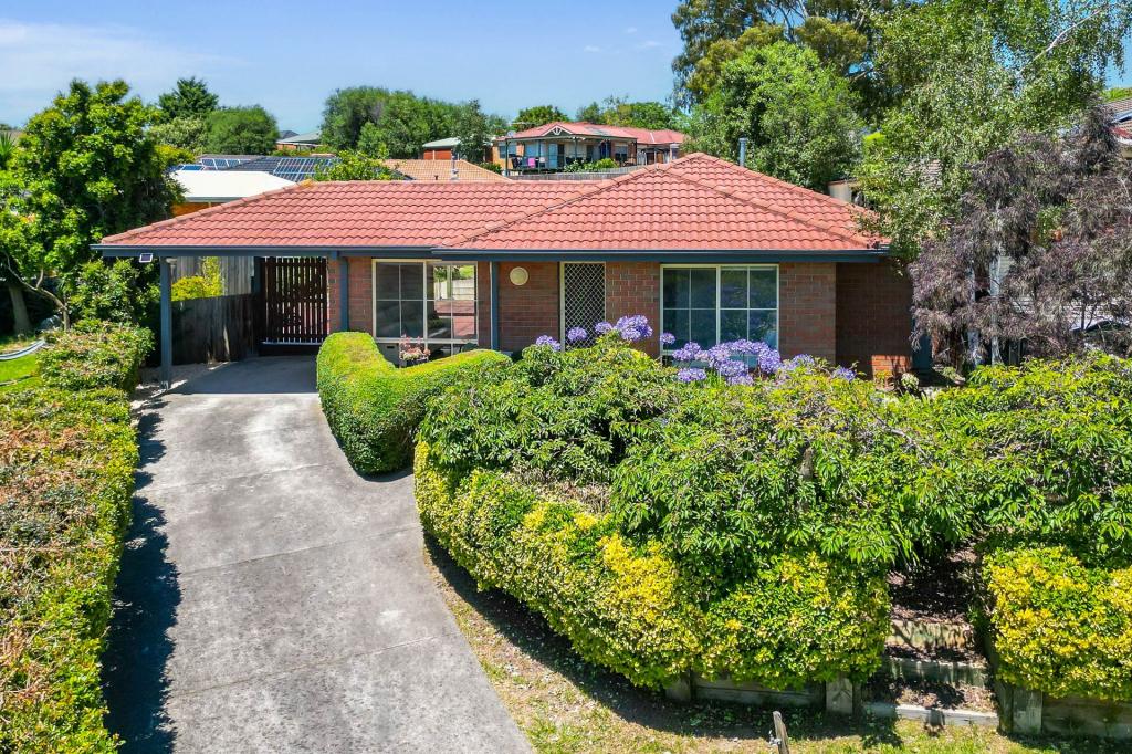 4 Sue Pl, Berwick, VIC 3806