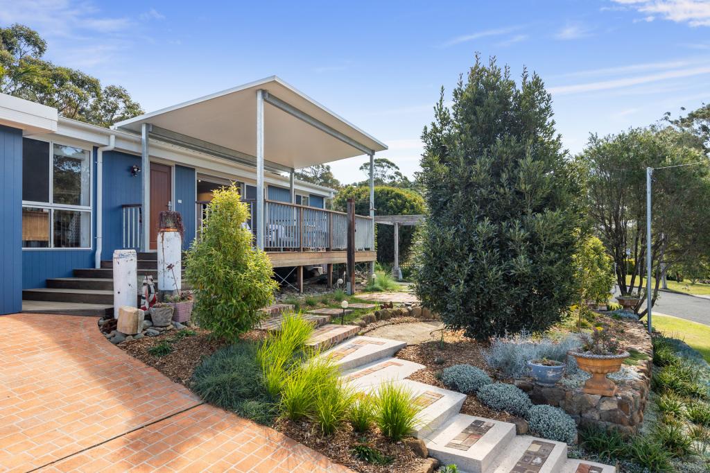 19 Woodglen Cres, Mollymook Beach, NSW 2539