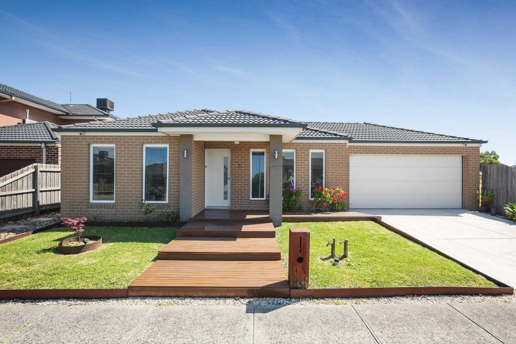 3 Jeanetta Cl, Cranbourne East, VIC 3977