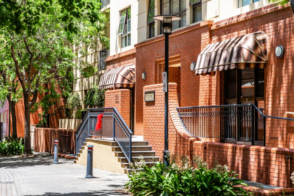 24/11 Charlick Cct, Adelaide, SA 5000