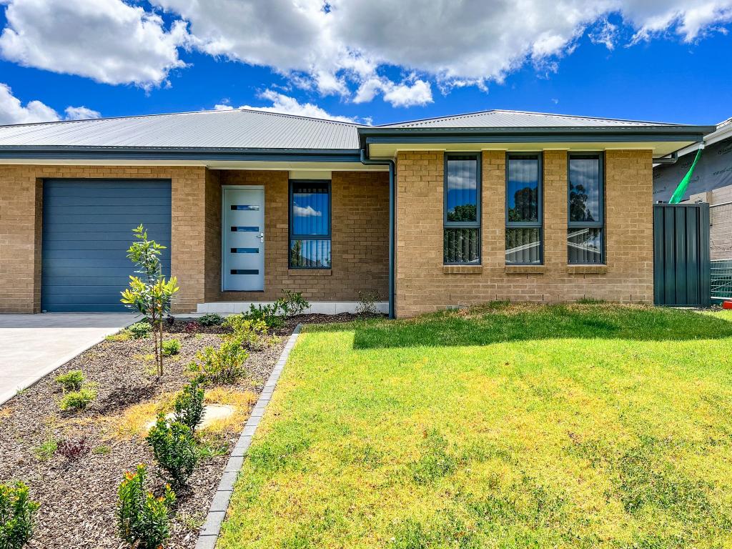 1/27 PIONEER DR, MORISSET, NSW 2264