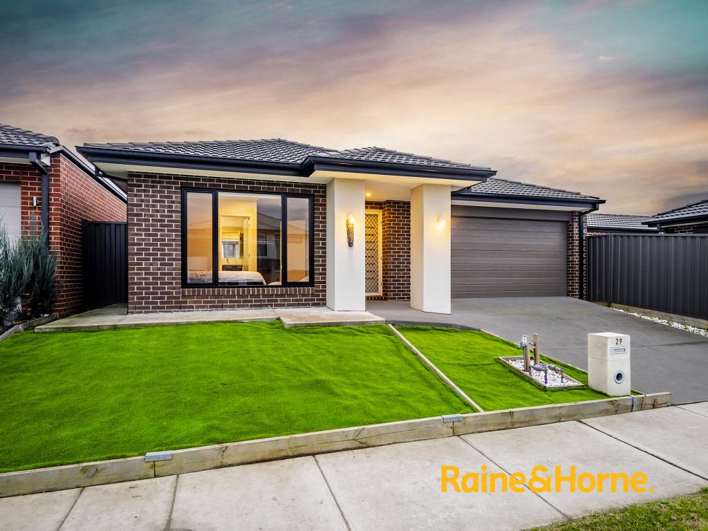 29 Mediterranean Ave, Clyde, VIC 3978