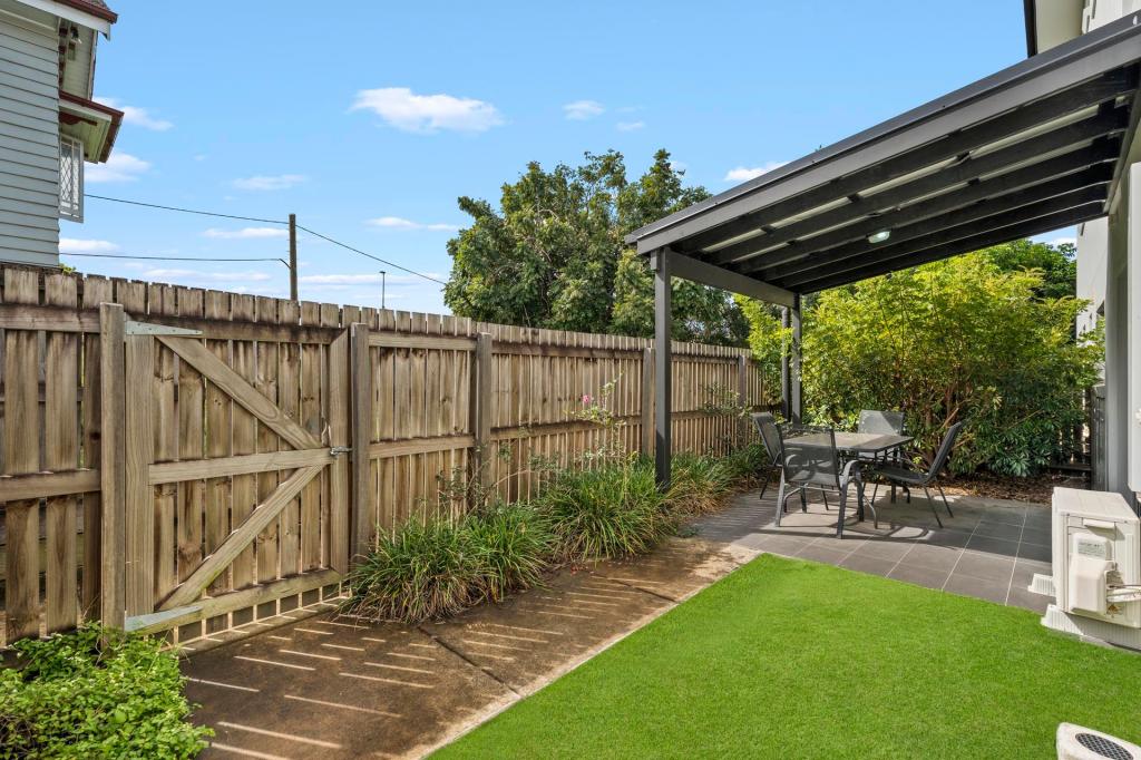 2/39 Nieppe St, Kedron, QLD 4031