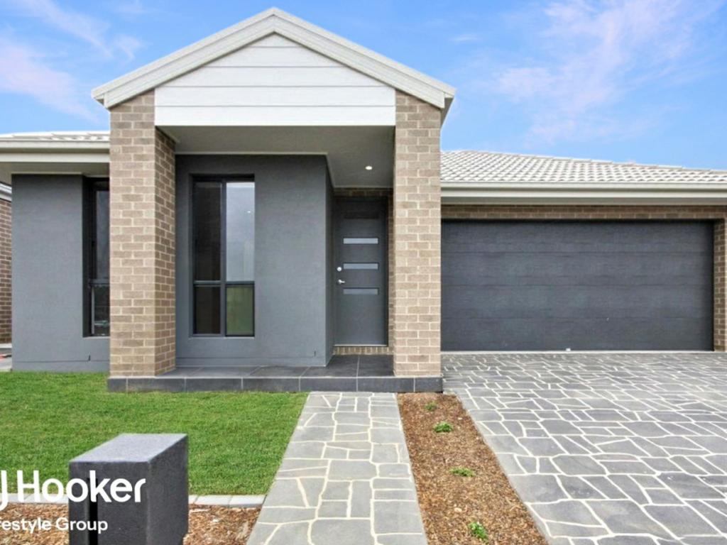 17 Cain Ave, Gregory Hills, NSW 2557