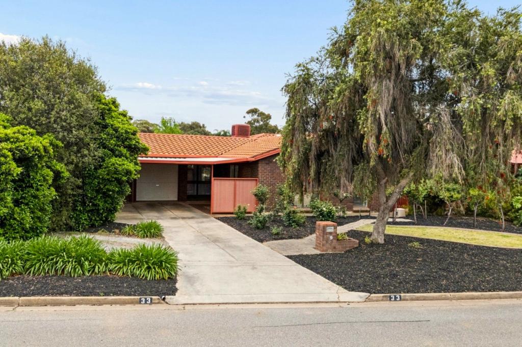 33 Masters Ave, Marion, SA 5043