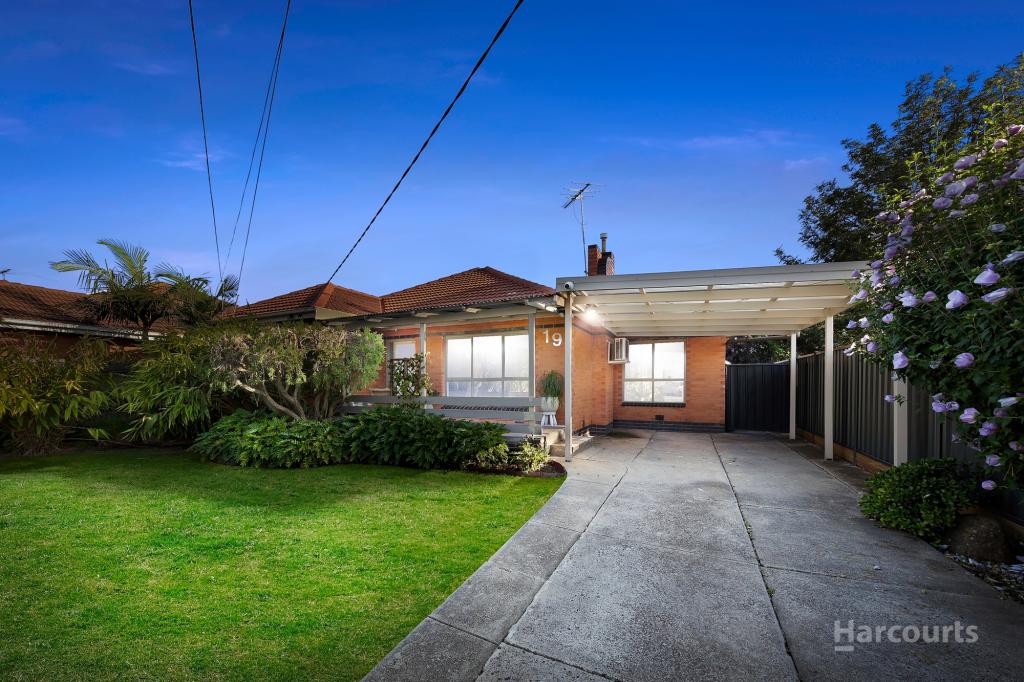 19 Runcorn Cres, Deer Park, VIC 3023