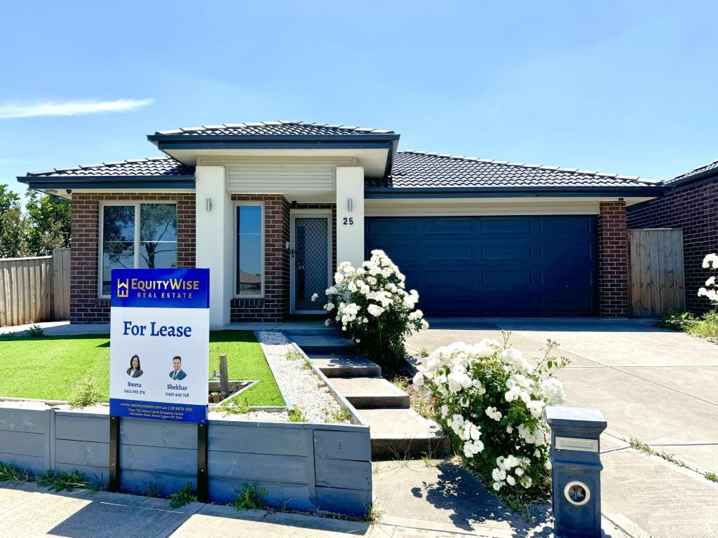 25 BRIGHTVALE BVD, WYNDHAM VALE, VIC 3024