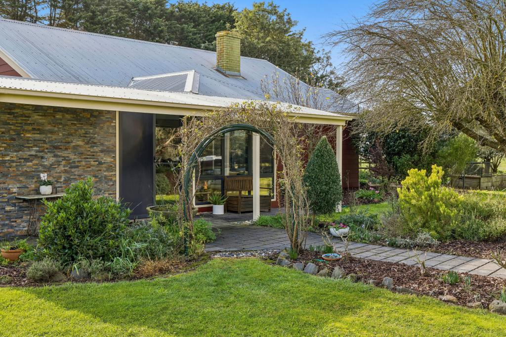 365 Chocolyn Settlement Rd, Chocolyn, VIC 3260
